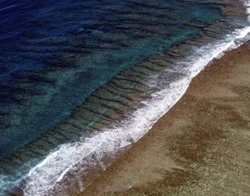 Surf en NC Nouvelle-Calédonie-Vague-min